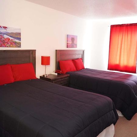 Model Towne Inn Motel Gwinn Bagian luar foto